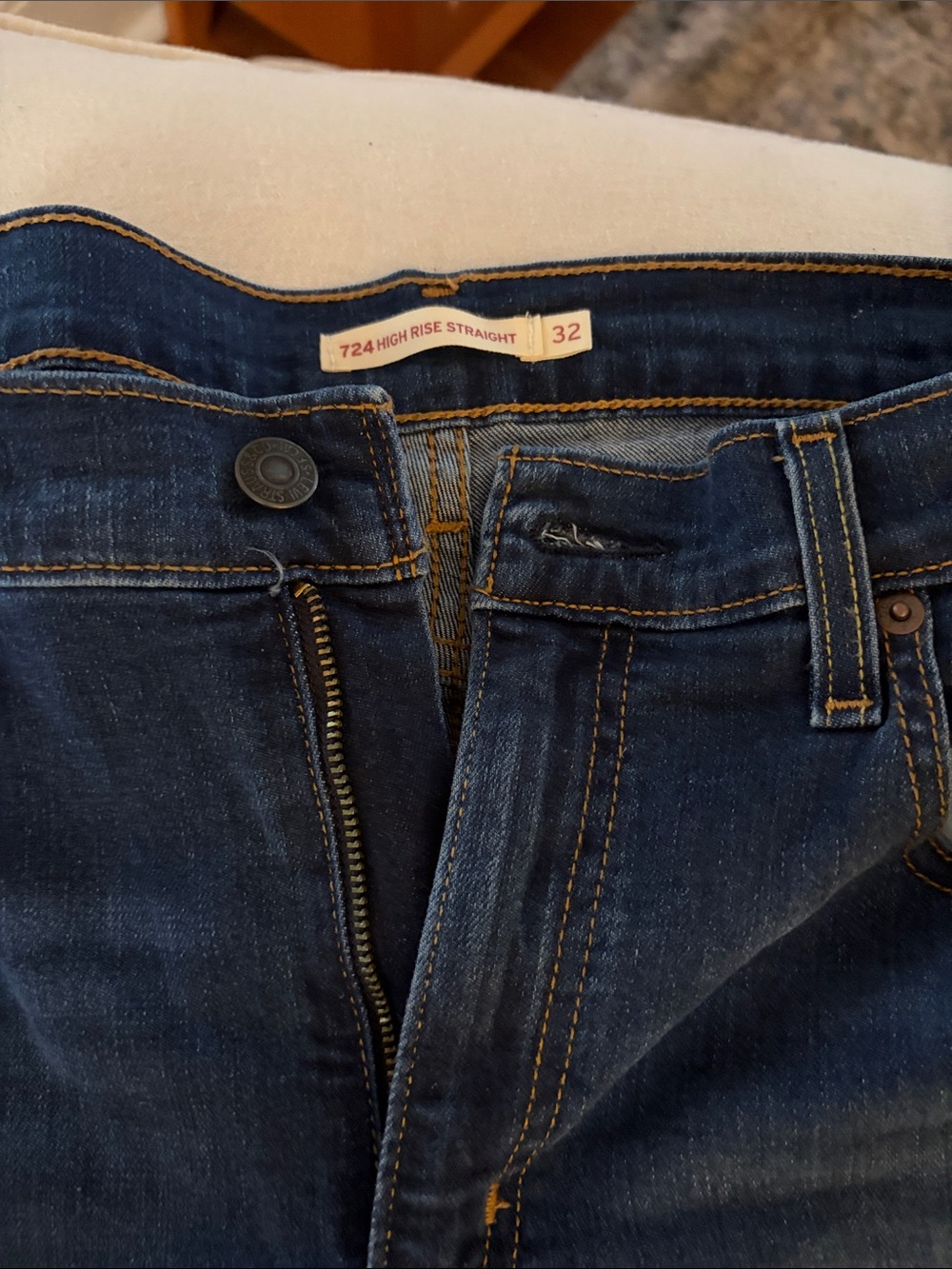 Levi's Women's 724 High Rise Straight Jeans